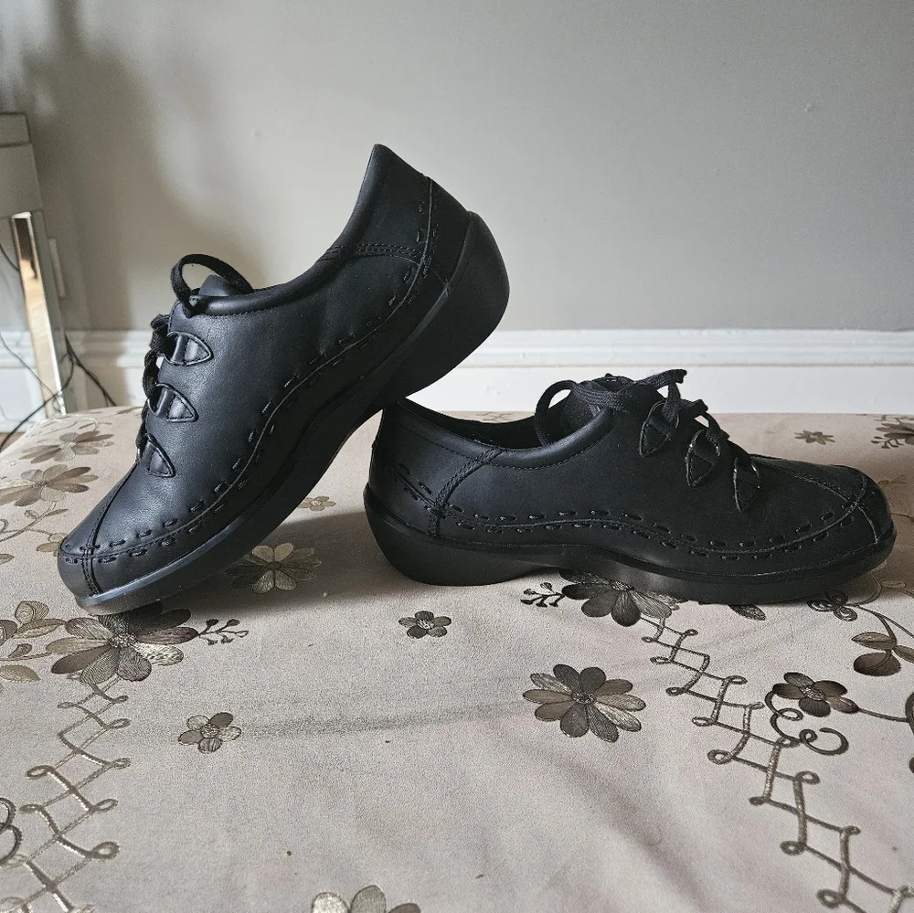 ZIERA WOMENS Allsorts Hiker Shoes - Picture 1 of 5